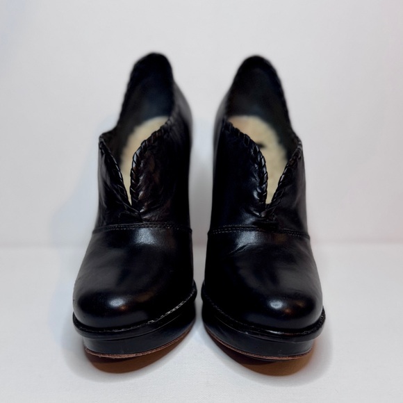 ✨ HOST PICK ✨UGG Jamison Black Leather Platform Heeled Ankle Booties Women’s 8.5 - Picture 11 of 11